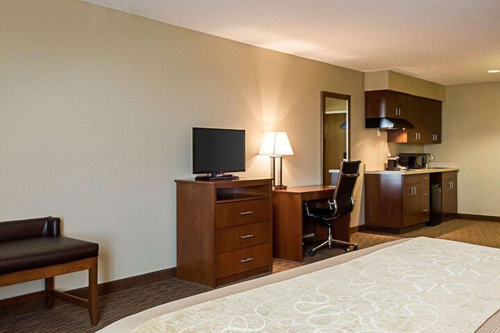 Comfort Inn & Suites Watford City