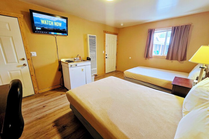 Teton Court Motel