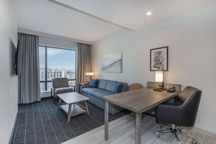 Room 51 of 85