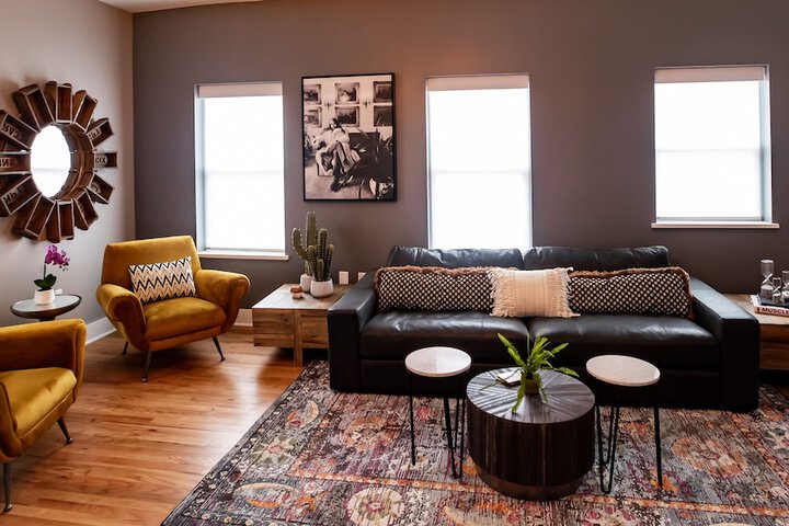 Room 9 of 17