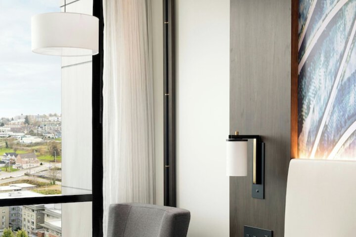 Room 42 of 90
