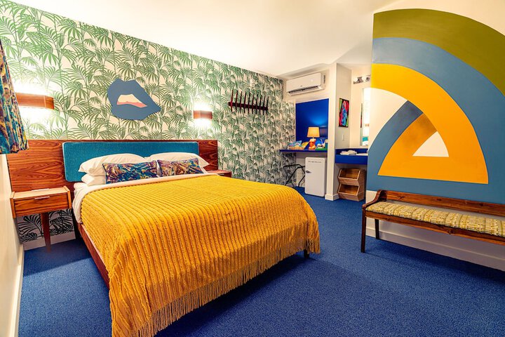 Room 14 of 19