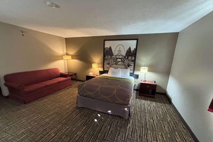 Super 8 by Wyndham Jerseyville