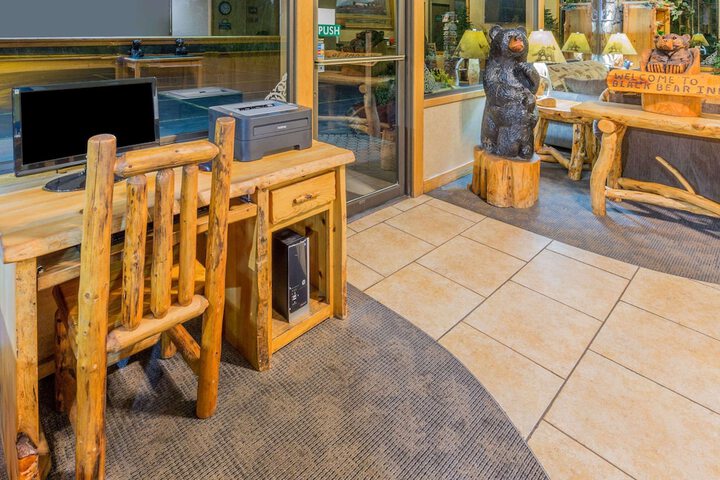 Business Center 15 of 15