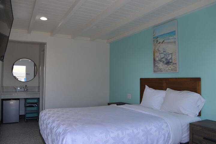 Room 17 of 42