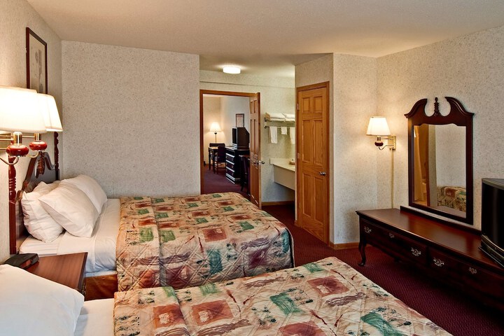 Room 9 of 15