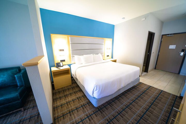 Room 17 of 22