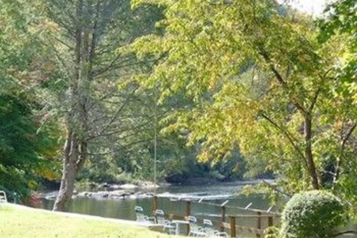 Riverbend Lodging