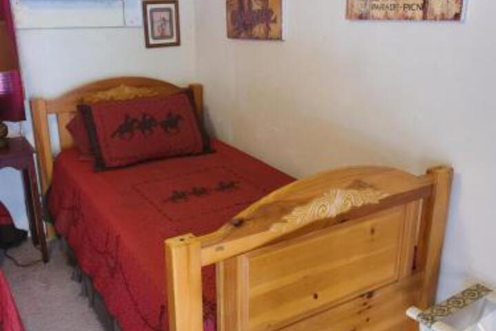 The Buffalo Girls Hotel