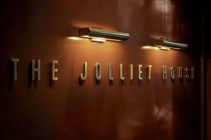 The Marquette Hotel Curio Collection by Hilton