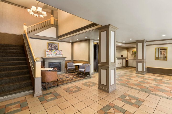 Hotel Interior 8 of 25