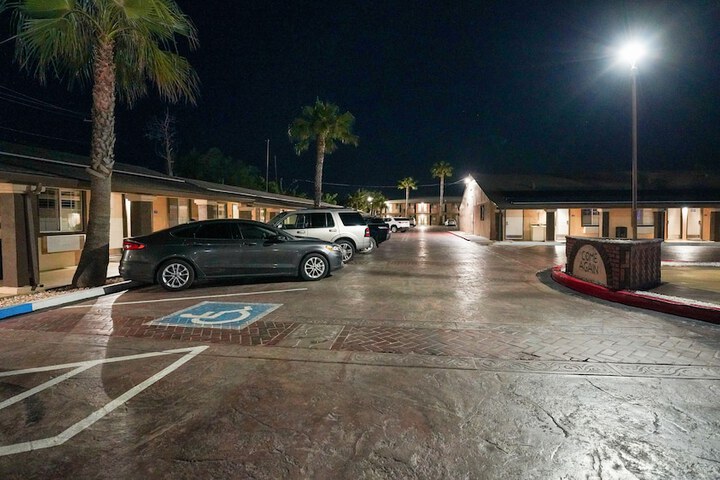 Hotel 4 of 43