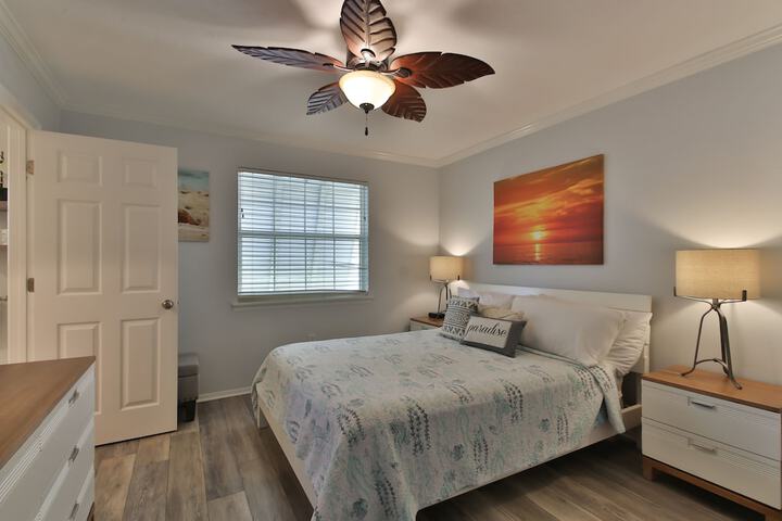 Tradewinds Beach Resort