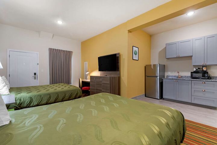 Room 12 of 27
