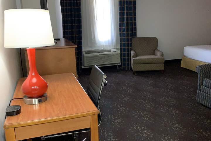 Room 24 of 39