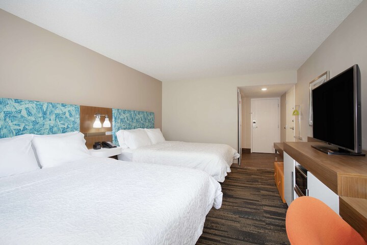 Hampton Inn & Suites Kansas City-Merriam