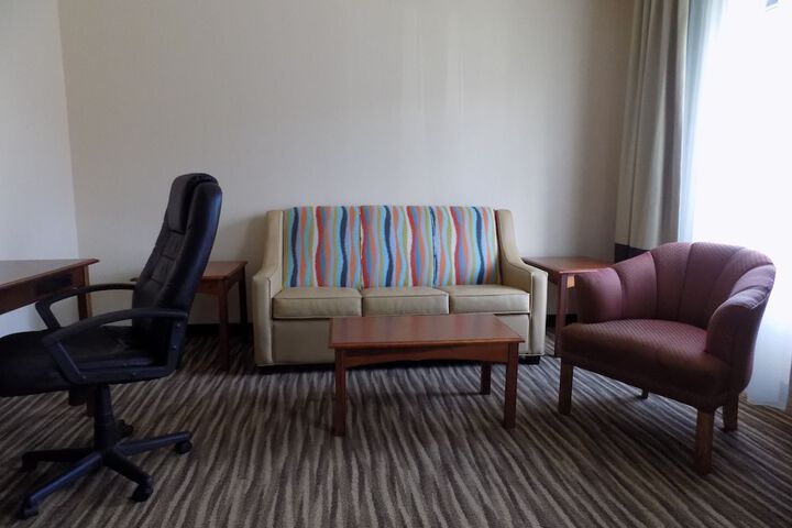 Room 38 of 62