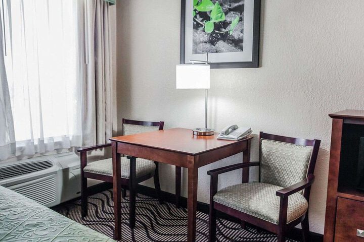 Room 20 of 27