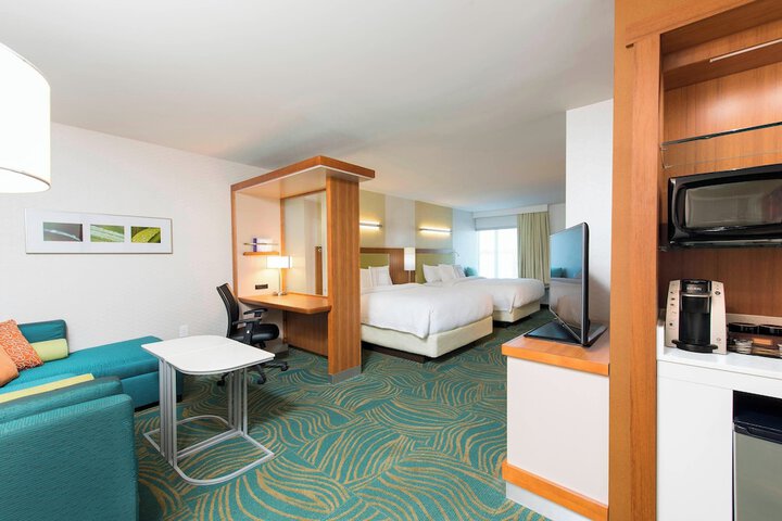 Room 13 of 28