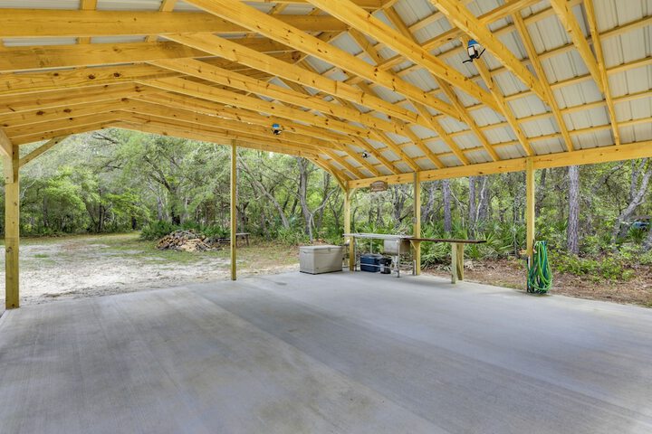 Charming Perry Home 2 Mi to the Gulf!