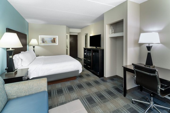 Room 26 of 41