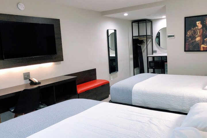 Room 19 of 28