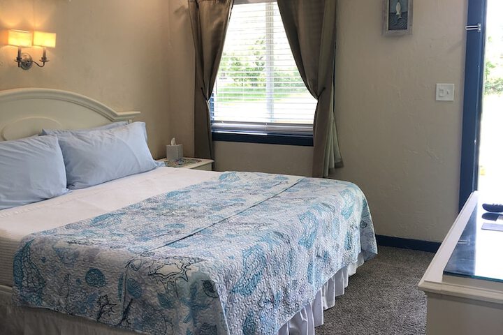 Room 24 of 29
