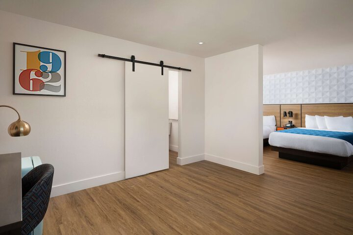 Room 16 of 27