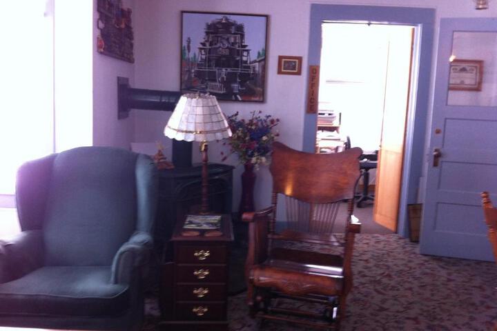 Pullman House Inn