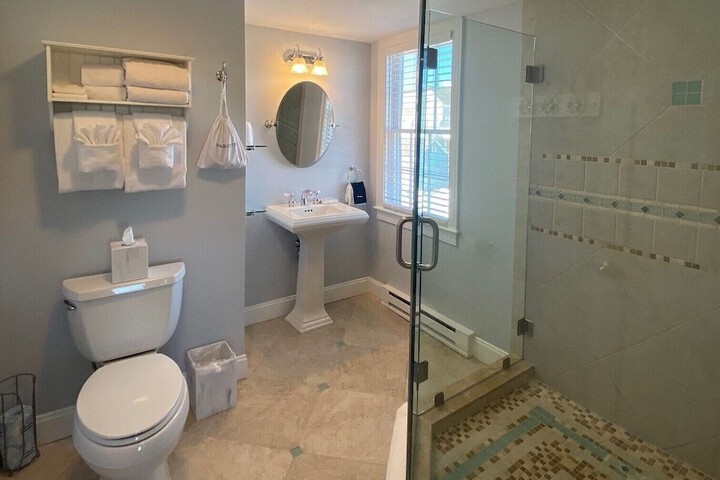 Room 14 of 27