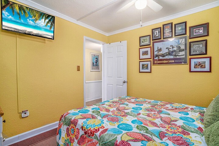 0401 Waters Edge Resort 3 Bedroom Condo by RedAwning