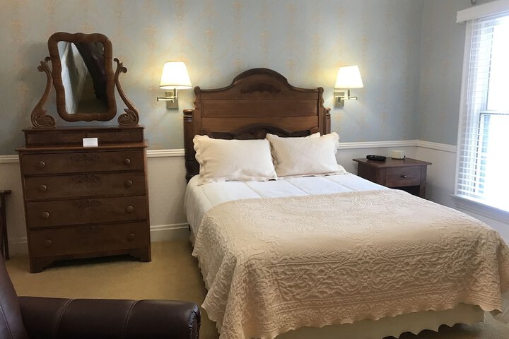 Room 37 of 61