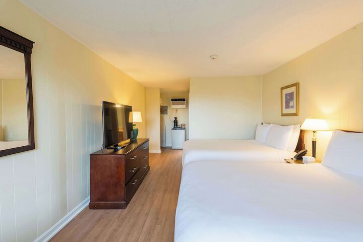 Aspinquid Resort