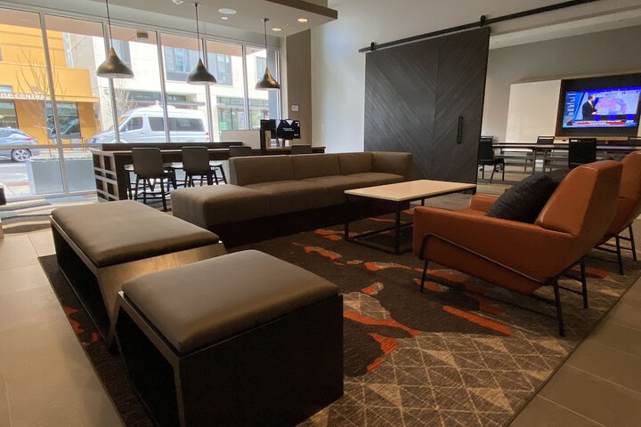 Business Center 48 of 49