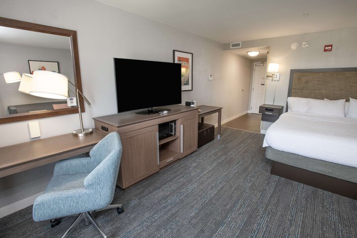 Room 7 of 62