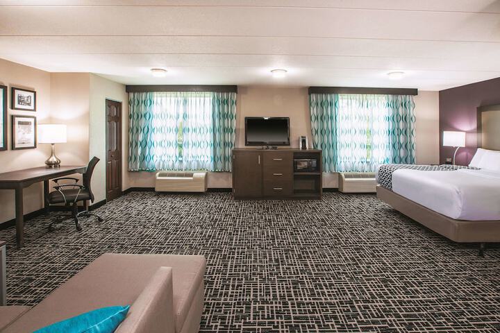 Room 18 of 28