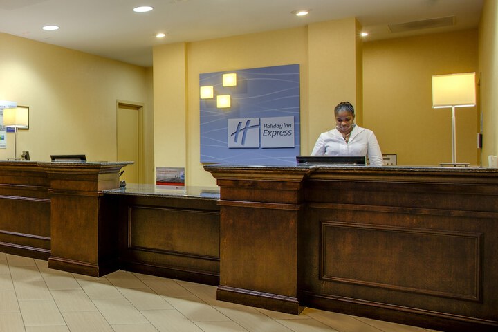 Hotel 11 of 70