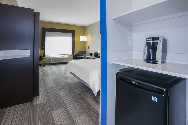 Room 41 of 65