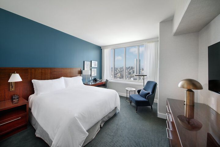 Room 72 of 118