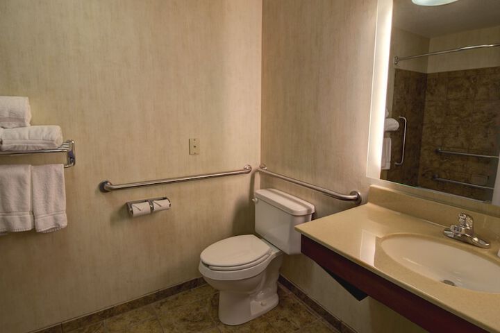 Room 23 of 40