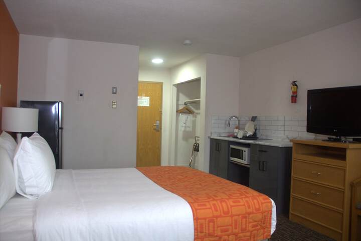Room 18 of 40
