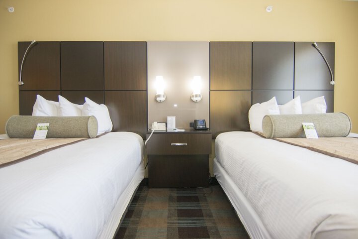 Room 11 of 33