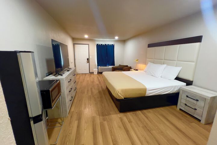 Room 17 of 25