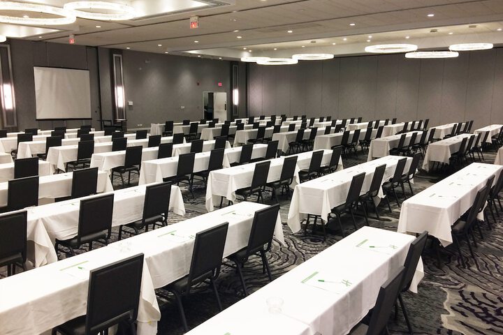 Holiday Inn Chicago Nw Crystal Lk Convention Center by IHG