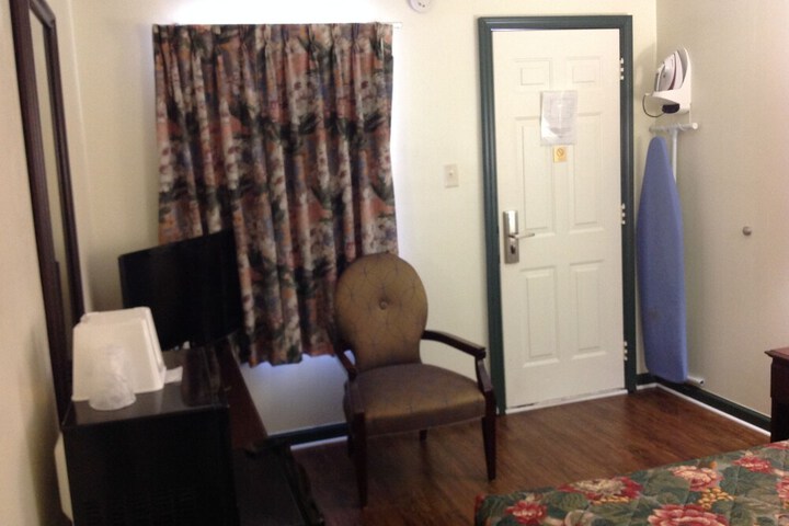 Room 3 of 19