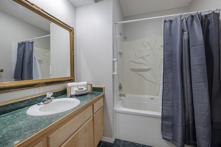 Room 112 of 153