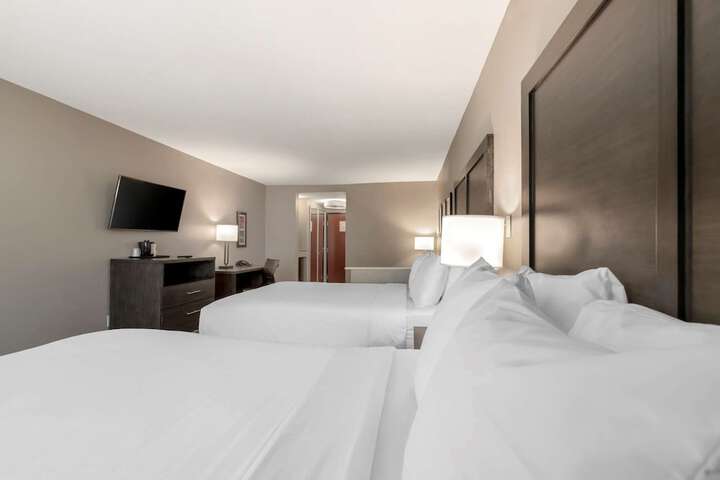 Room 28 of 59