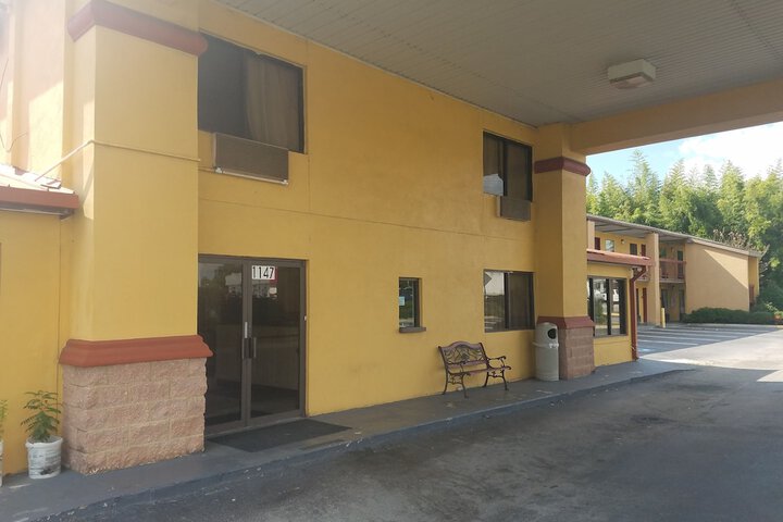 Hotel 6 of 43