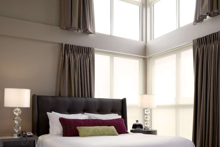 Room 16 of 26