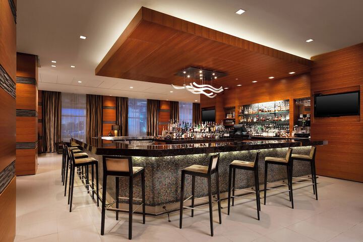 Lounge 123 of 133